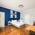 Hoza 35 Centre By Bookinghost Apartmán