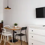Hoza 35 Centre By Bookinghost * Varšava