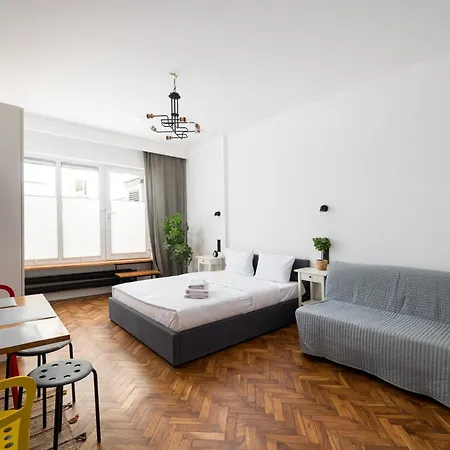 Hoza 35 Centre By Bookinghost