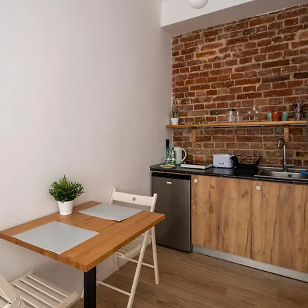 Hoza 35 Centre By Bookinghost *