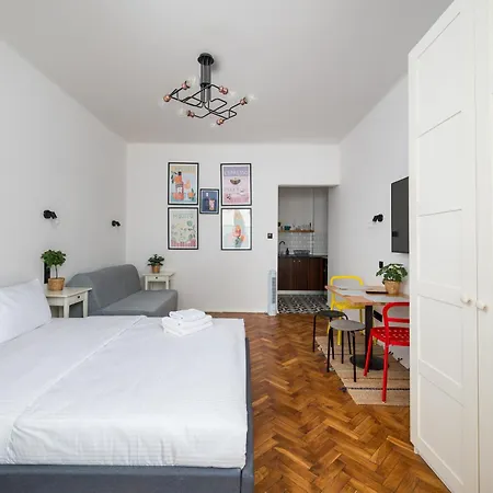 Hoza 35 Centre By Bookinghost * Warschau