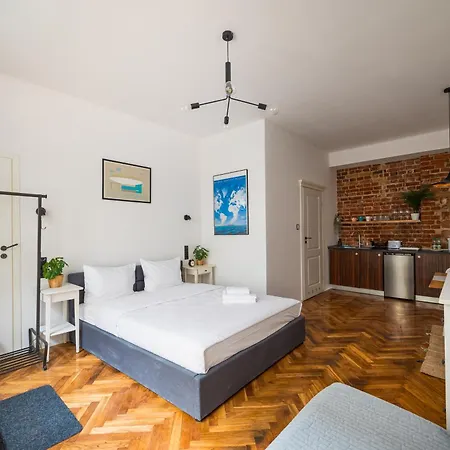 Hoza 35 Centre By Bookinghost Apartment *