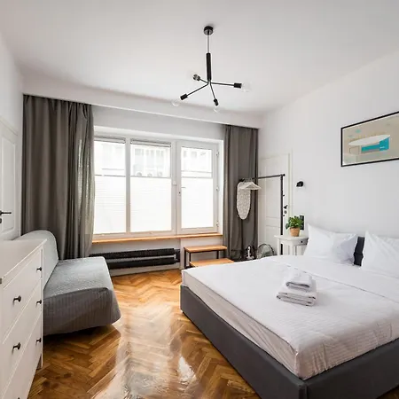 Hoza 35 Centre By Bookinghost Apartment *