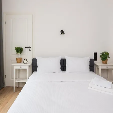 Apartment Hoza 35 Centre By Bookinghost Warschau